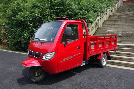 三轮车 红色三轮车 农用三轮车