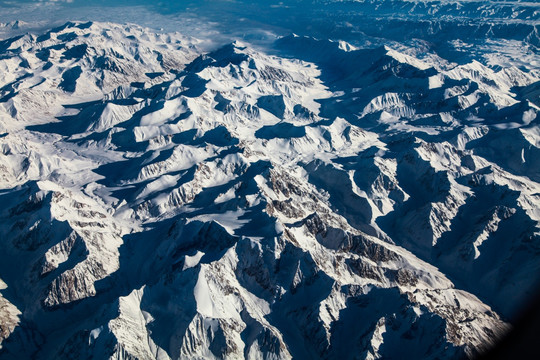 天山山脉积雪