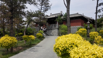 小路 寺院