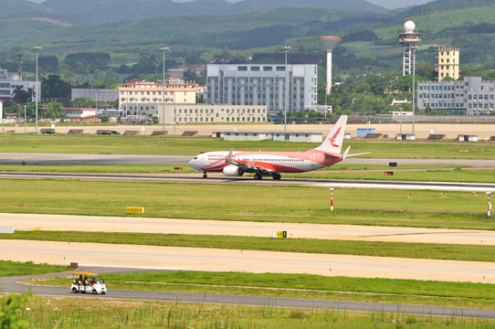 民航飞机 瑞丽航空