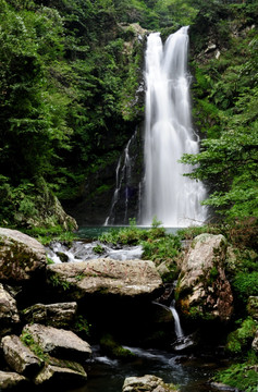 井冈山龙溪瀑布景观