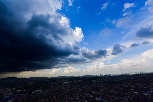 暴风雨前夕