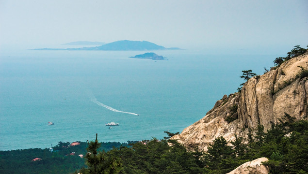 崂山仰口百寿山俯瞰青岛