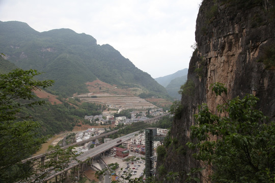 陕西商洛柞水溶洞