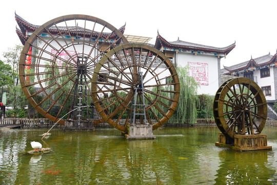 湖北恩施女儿城景区水车园风景