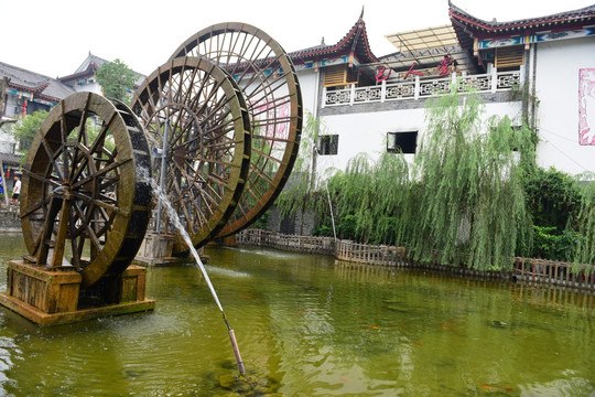 湖北恩施女儿城景区水车园风景