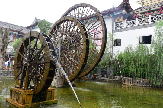 湖北恩施女儿城景区水车园风景