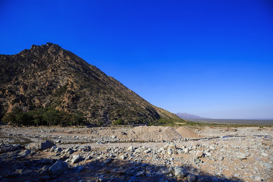 贺兰山