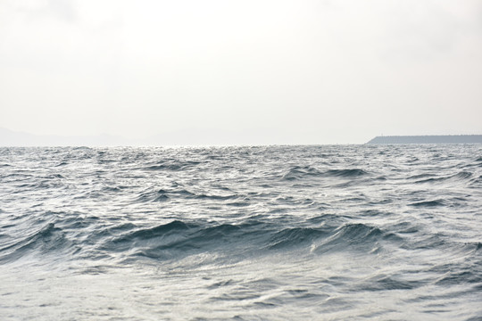 海面浪花