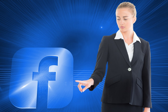 金發(fā)女商人指出兩者復(fù)合圖像
