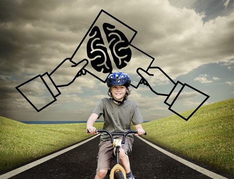 小男孩騎車的復(fù)合形象