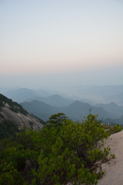 绩溪县龙须山