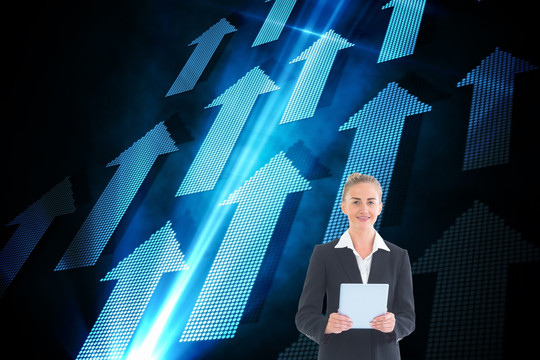 金發(fā)女商人持平板電腦的復(fù)合形象