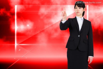 女商人嚴(yán)肅的看著鏡頭的復(fù)合形象