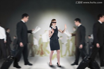 女人蒙著眼睛的復(fù)合形象