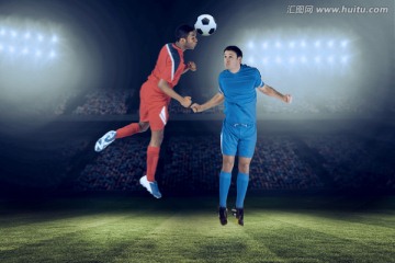 足球運(yùn)動(dòng)員踢球的復(fù)合形象