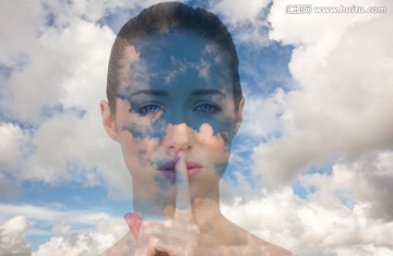 女人做著禁聲手勢的復合形象