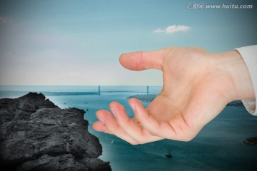 一只手和大巖石