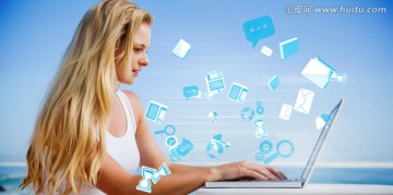 女人使用筆記本電腦的復合形象