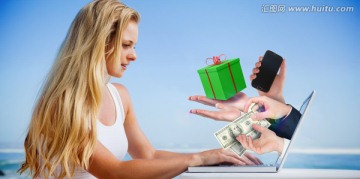 女人使用筆記本電腦的復(fù)合形象