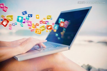 女人使用筆記本電腦的復(fù)合形象