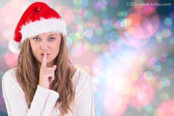 金發(fā)女人做著禁聲手勢的復合形象