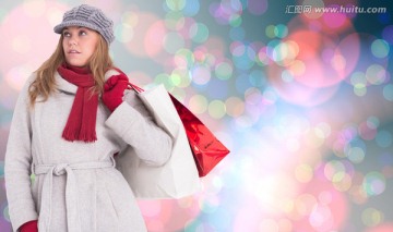 金發(fā)女人拎著購物袋的復(fù)合形象