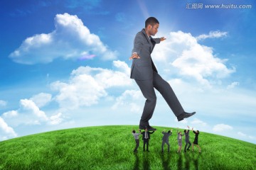 商務人士抬著老板的復合形象