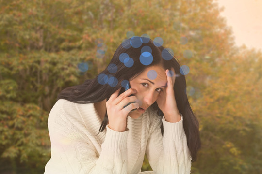 女人打电话的复合形象