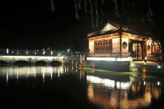 朱家角古镇夜景