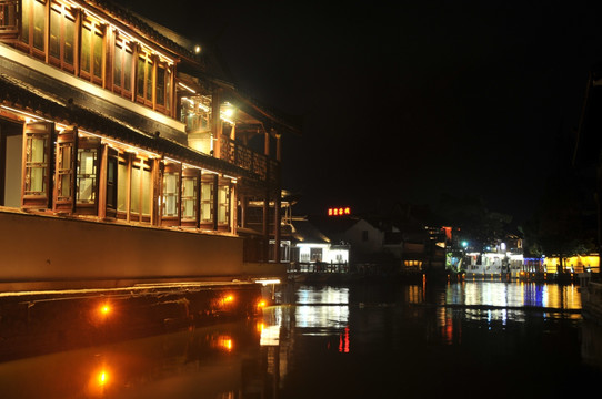 朱家角古镇夜景