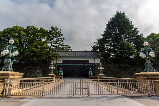 日本皇居天皇宫殿大门