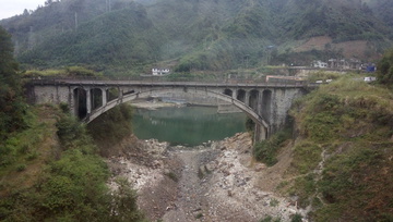 大桥山路