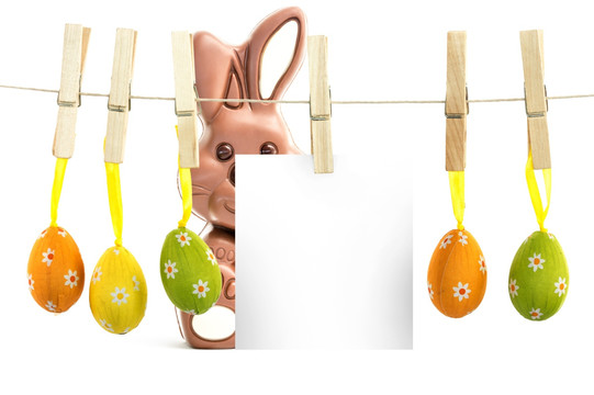 懸掛復(fù)活節(jié)雞蛋的復(fù)合形象