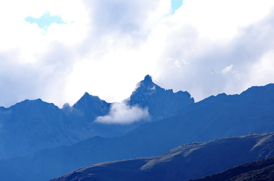 四姑娘山