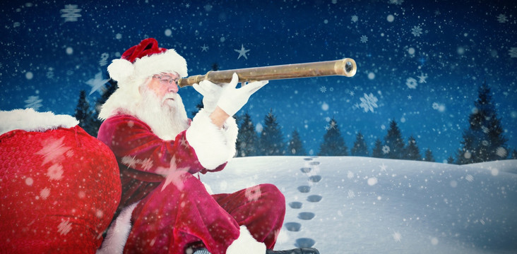 圣诞老人使用望远镜的复合形象