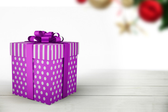 紫色圣诞礼物
