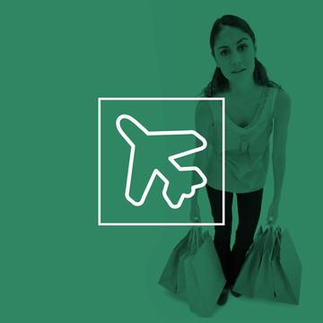 女人拎著購物袋的復(fù)合形象