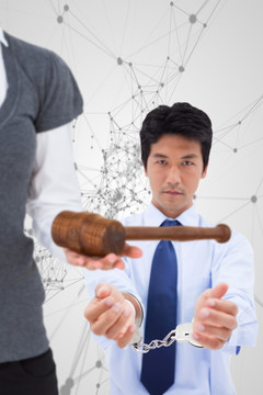 男人戴手銬的復(fù)合形象