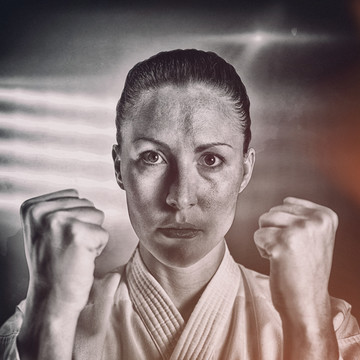 練著武術(shù)的女運動員