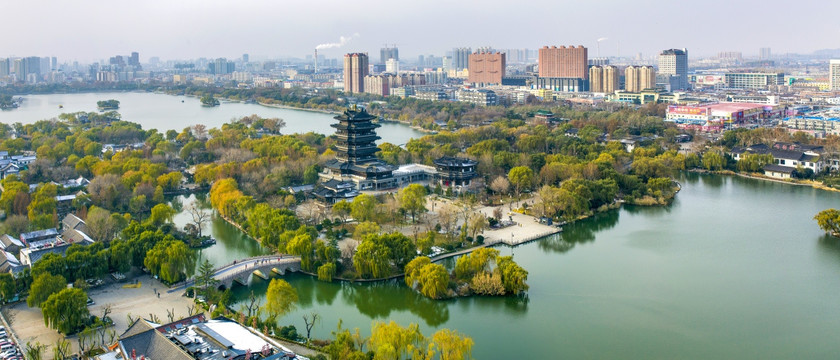 大明湖全景