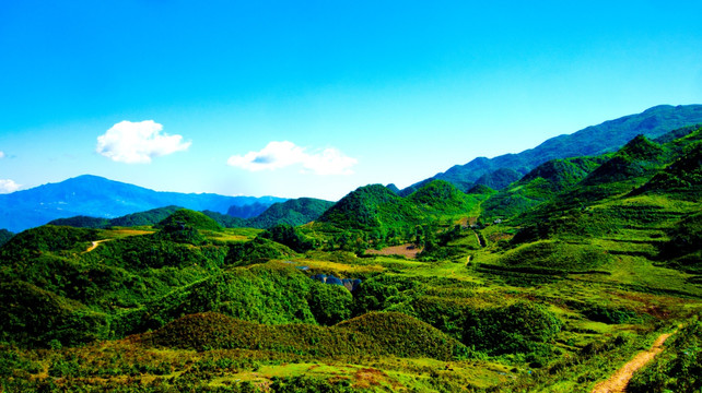 丘陵 山峦