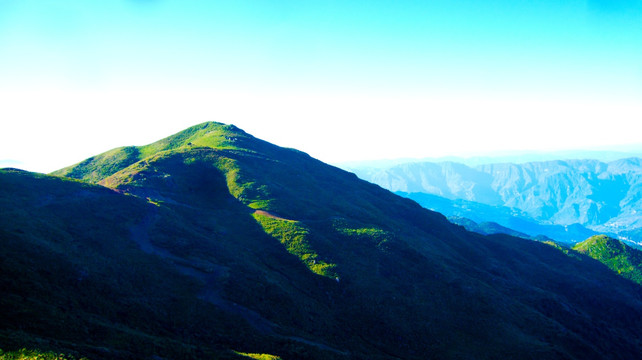 山峦 高山