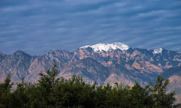 贺兰山