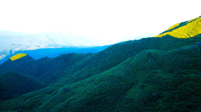 青山 余晖