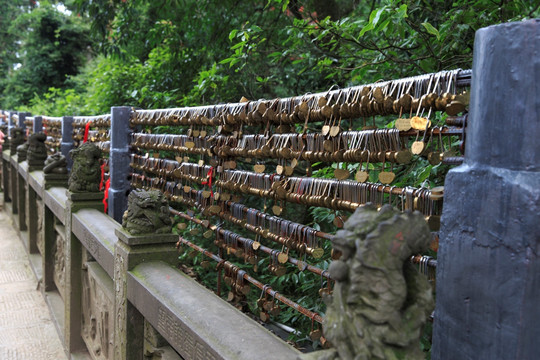 青城山生肖锁同心锁