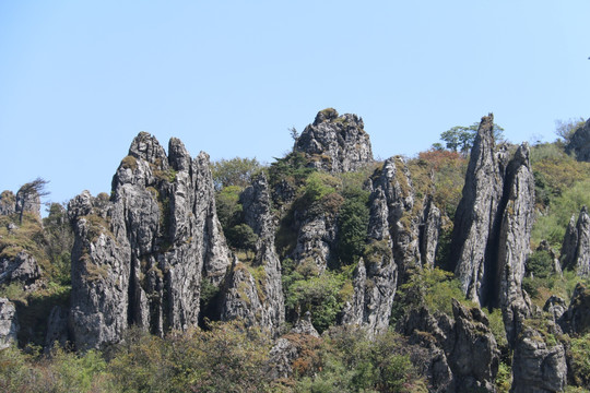 神农架板壁岩