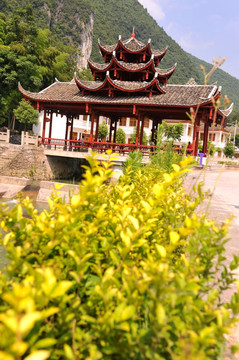 乡村小镇古民居风雨桥