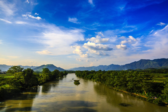 贵州旅游沿途风景