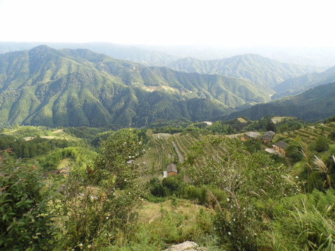 连绵的群山